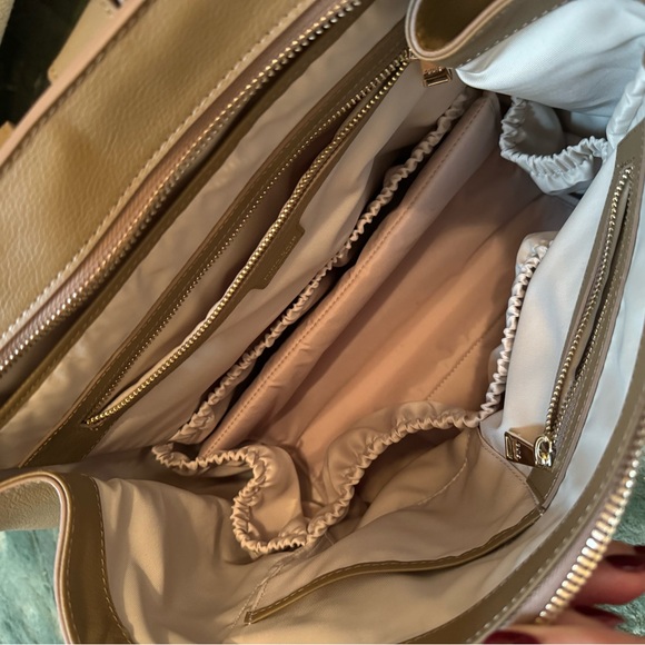 Mina Baie Harper Full leather backpack diaper bag in Teddy - Picture 3 of 4